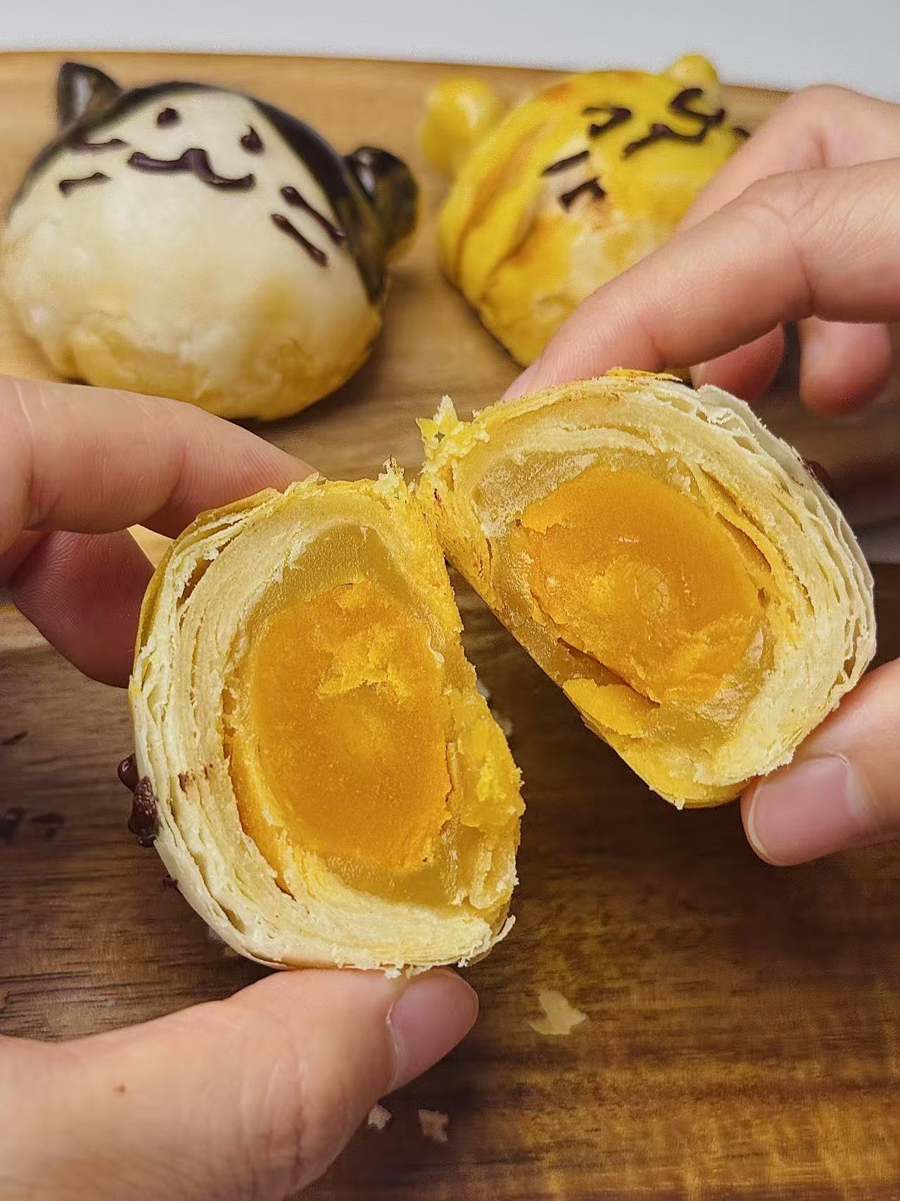 Animal cake(rabbit, cats, dog)